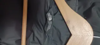 Plumas The North Face Negro 550