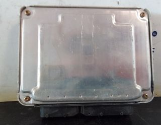 Audi 1831843 centralita motor 038906019de a3 (8l)