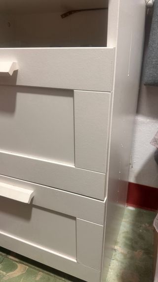 2 Comodini bianchi e beige