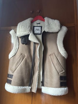 Chaleco Zara borreguito beige