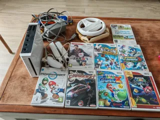 Nintendo Wii + Volante e Giochi