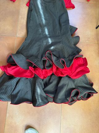 Falda y Camisa Rociera Negra y Roja