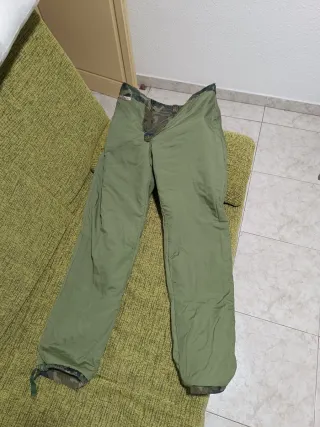 Pantalón militar camuflaje campaña frío