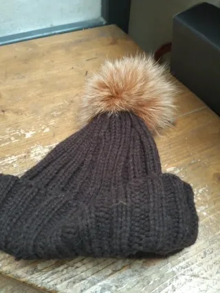 Cappellino Airoldi con pon pon