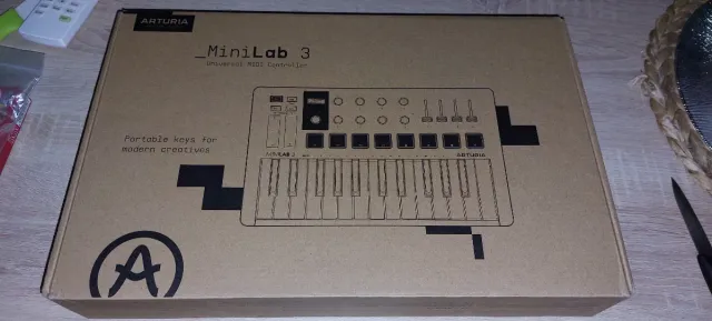 Controlador MIDI Arturia MiniLab 3 Blanco