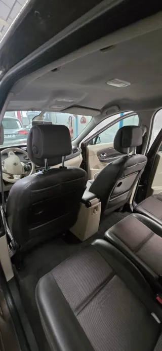 Renault Grand Scenic 2015