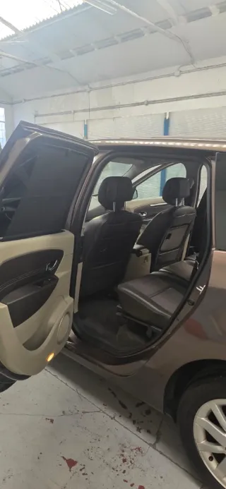 Renault Grand Scenic 2015