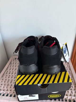 Zapatos de trabajo Paredes Talla 39