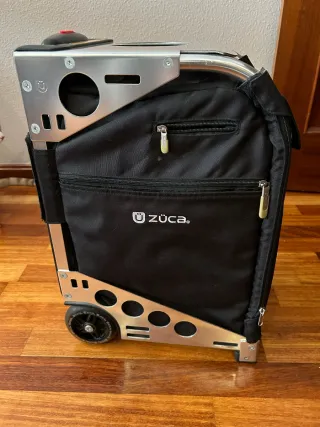 Maletín de maquillaje INGLOT negro/plateado