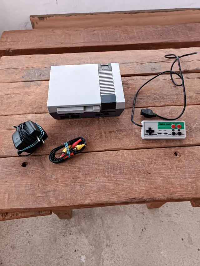 Consola Clónica NES 8-bit Gris/Blanca