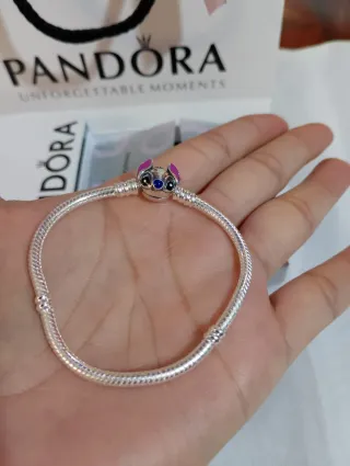Pulsera Pandora con Charm Stitch . 17 cm