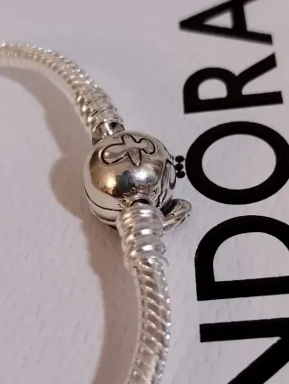 Pulsera Pandora con Charm Stitch . 17 cm