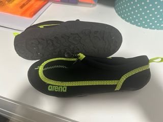 Escarpines Arena Talla 34/35 y bermudas 10/11