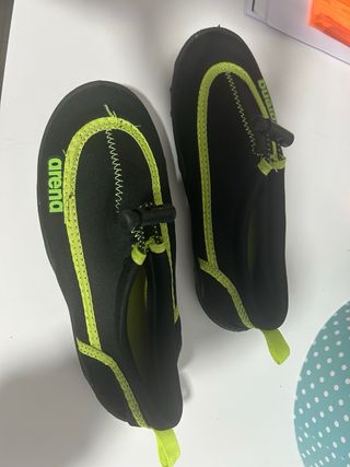 Escarpines Arena Talla 34/35 y bermudas 10/11