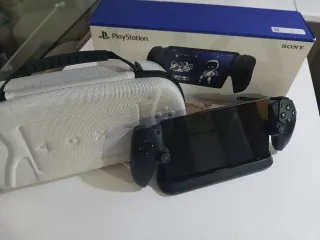PlayStation Portal con caja y funda