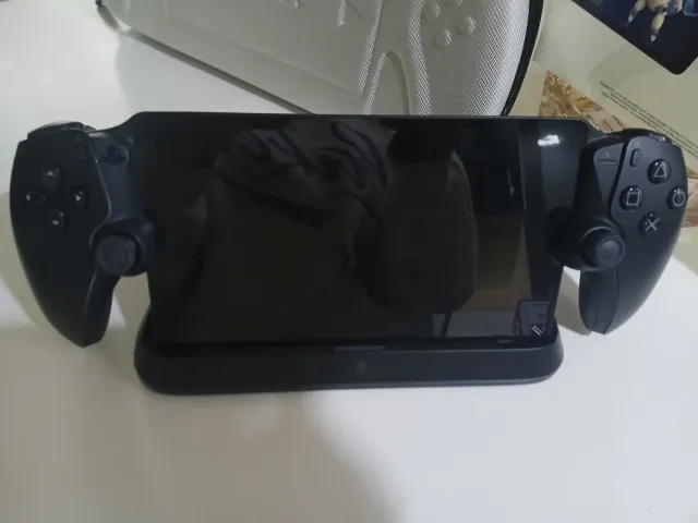 PlayStation Portal con caja y funda