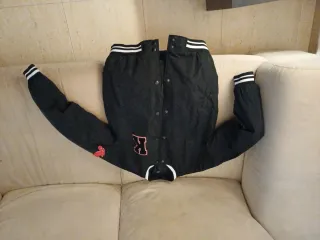 Chaqueta Kiabi Negra Chico xs 14 años 158-164 cm.