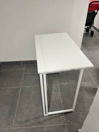 Mesa plegable blanca