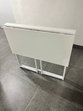 Mesa plegable blanca