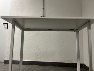 Mesa plegable blanca