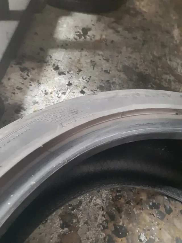 Neumático Goodyear 225/40 R19 93V