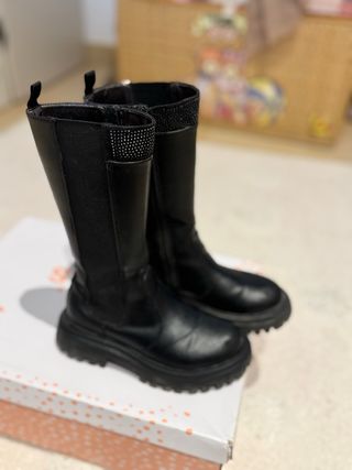 Botas niña piel negras talla 31