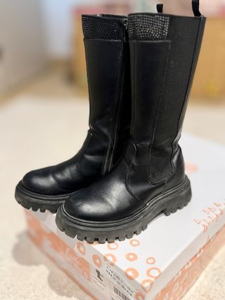 Botas niña piel negras talla 31