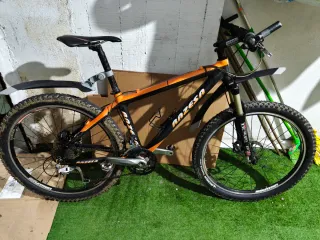 Bicicleta de Montaña Razesa Naranja de Carbono