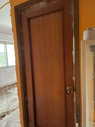 9 Puertas madera con y sin vidriera