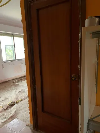 9 Puertas madera con y sin vidriera