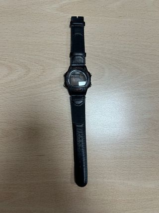 Reloj Casio Alarm Chrono Negro