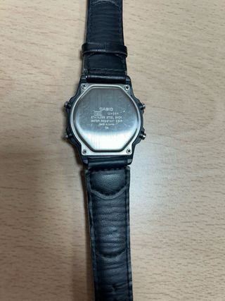 Reloj Casio Alarm Chrono Negro