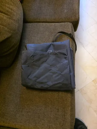 Esquís Rossignol con bastones tiene su estuche