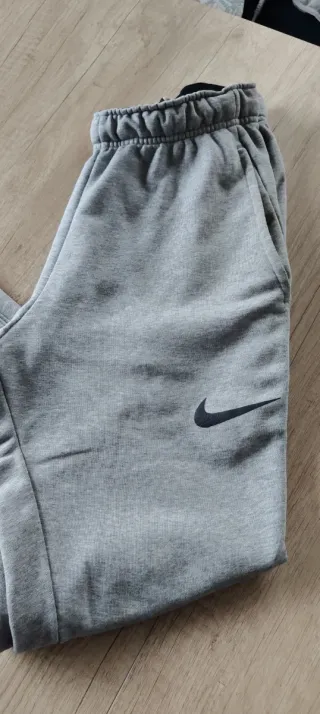 Pantalones chándal Nike grises skinny