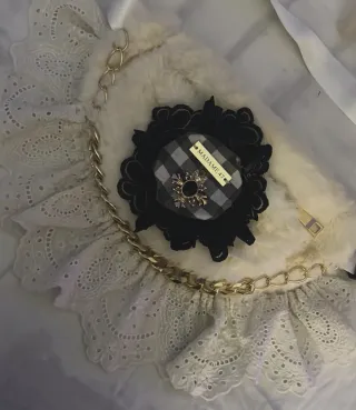 Riñonera  diseño ÚNICO, un estilo único.