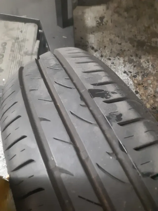 Neumático 175/65 R15