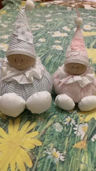 Set 2 bamboline con cappello a cono