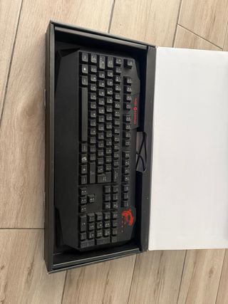 Teclado MSI Vigor GK40 Gaming