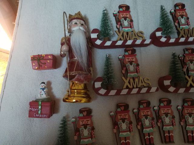 Vari addobbi natalizi