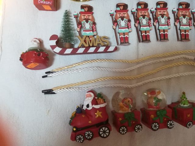 Vari addobbi natalizi