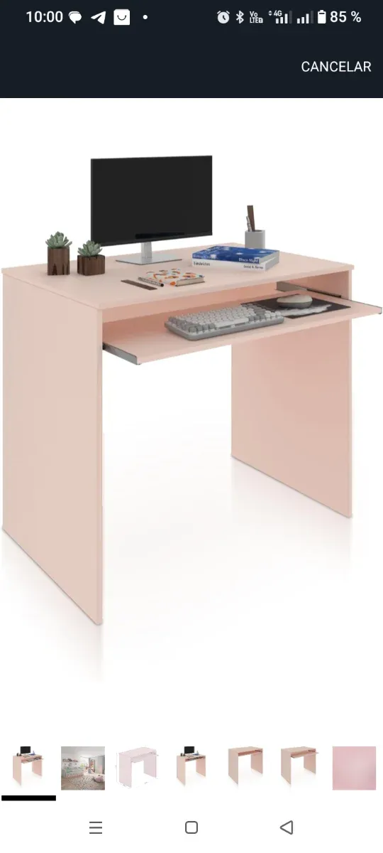 Tavolo per computer rosa