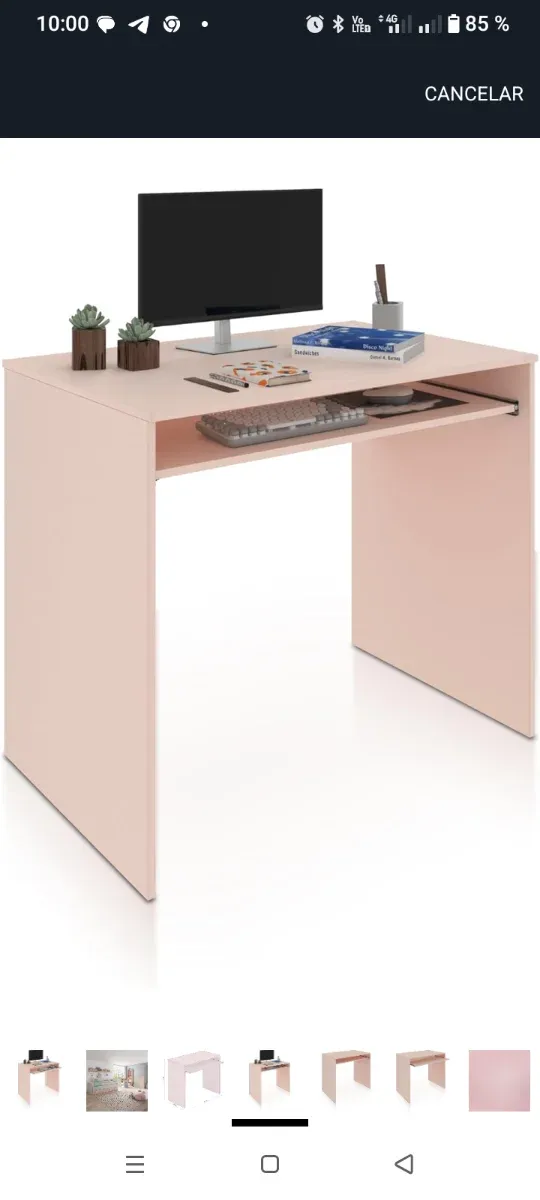 Tavolo per computer rosa