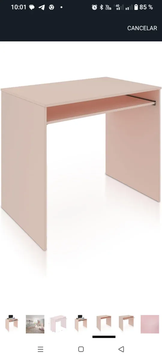 Tavolo per computer rosa