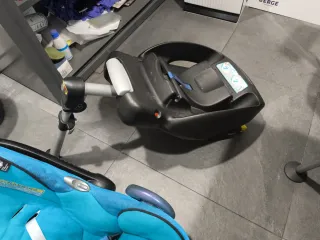 Urge venta!! Maxi-Cosi y Base Isofix