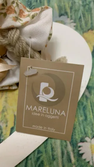 Decorazione cuore in legno con bambola