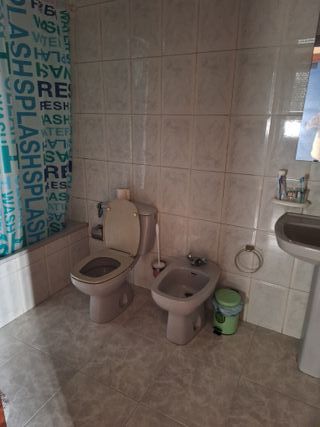 Se vende magnifico piso y atico.