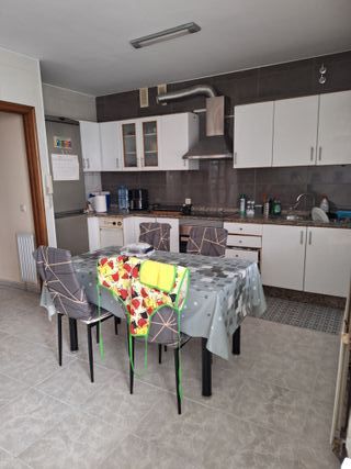 Se vende magnifico piso y atico.