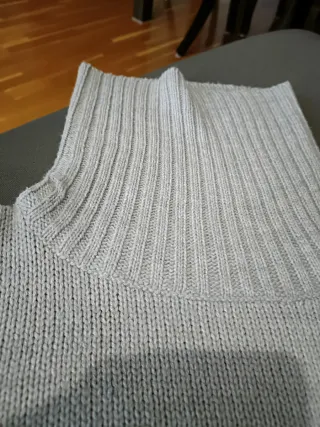 Jersey cuello vuelto gris