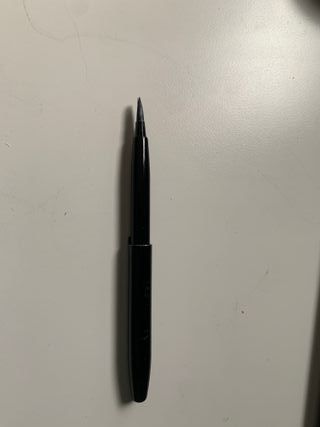 Pincel retráctil Mary Kay negro