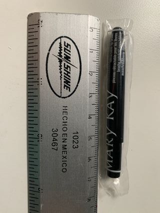 Pincel retráctil Mary Kay negro